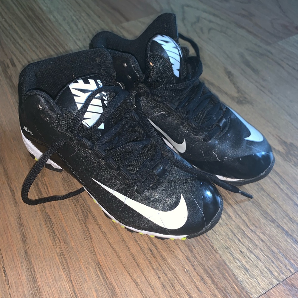 Boys Nike baseball cleats